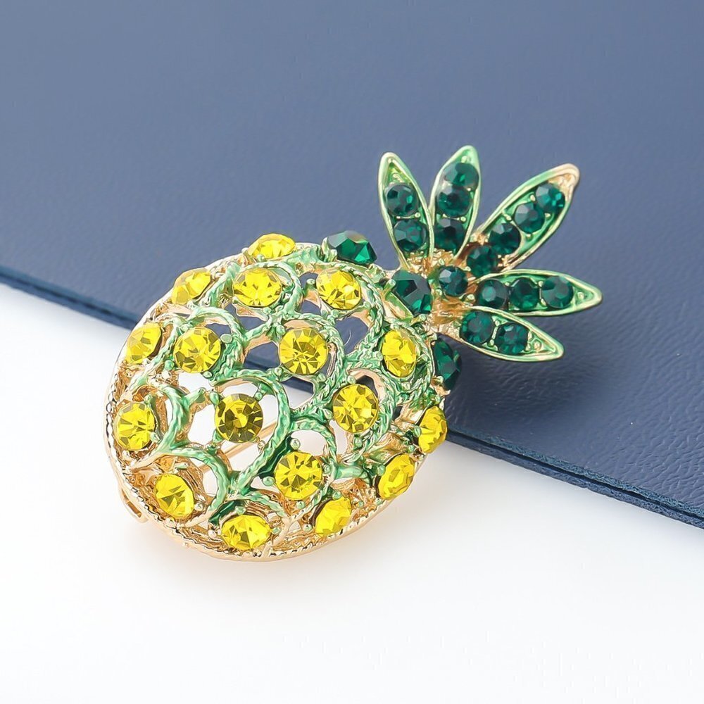 🍍LOFT Pineapple enamel and gem brooch
